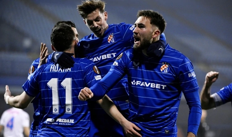 Sjajna predstava Dinama i velika pobjeda protiv FCSB-a!